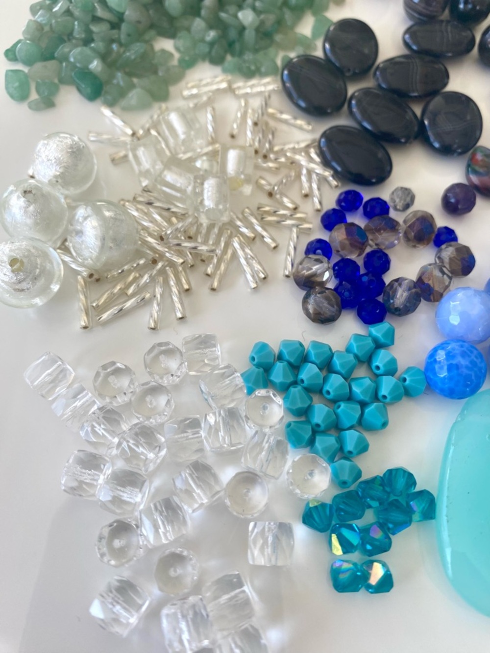 Gemstone, Crystal & Metal Bead Lot - Picture 9 of 9